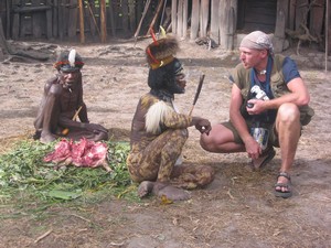 Petr Jahoda speaking with Yali Mabel, chief of Dani village