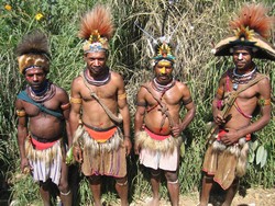 Papua New Guinea – Huli tribe – Tari