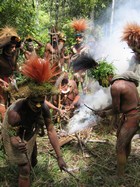 Papua New Guinea – Huli tribe – Tari